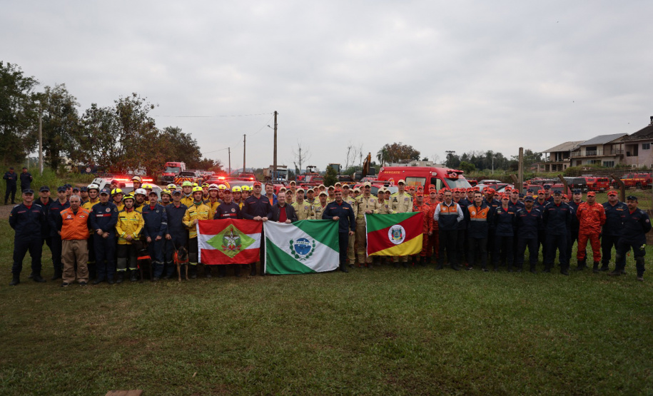 Bombeiros do Paraná participam de simulado inédito com as corporações de SC e RS e aperfeiçoam resposta a desastres