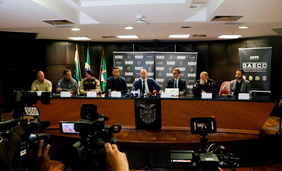 Forças de segurança e MPPR deflagram operação com 559 mandados contra integrantes de facção criminosa