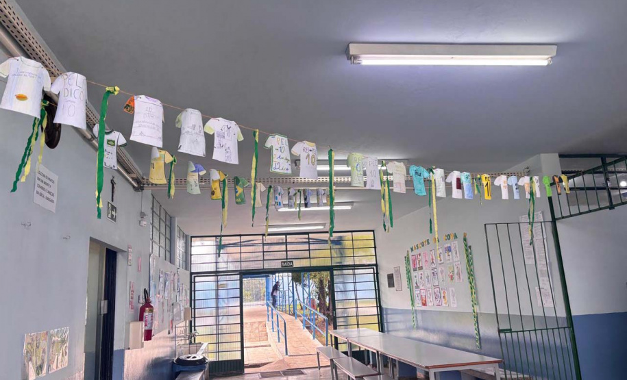 Leia Paraná entra em campo com projeto especial da Copa do Mundo e fortalece práticas de leitura nas escolas estaduais