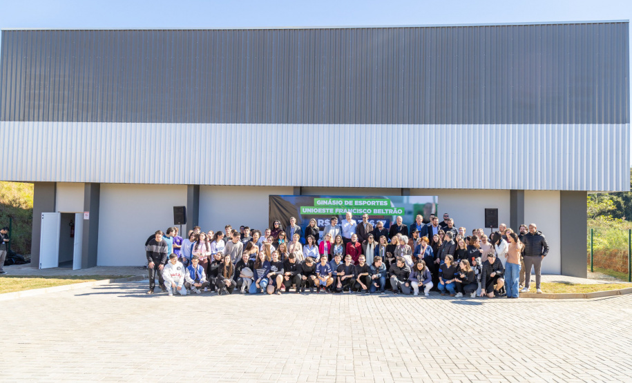 Unioeste inaugura novo ginásio de esportes em Francisco Beltrão