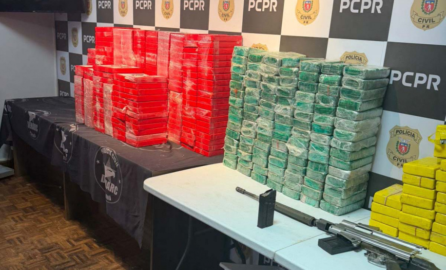 PCPR intercepta carga de drogas e arsenal de armas avaliadas em R$ 22 milhões em Campo Largo