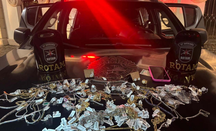 PMPR recupera joias roubadas em Shopping de Curitiba em ação integrada