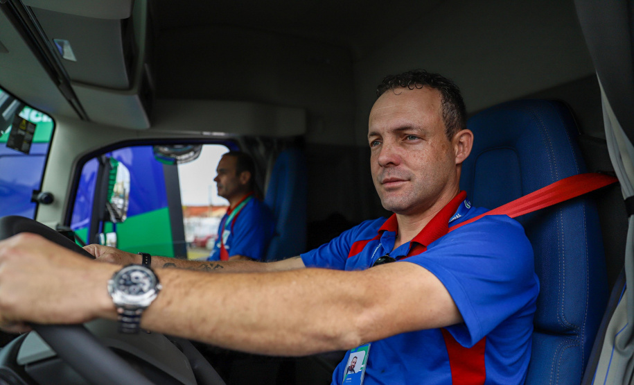 ENTREGA CAMINHÕES VOLVO