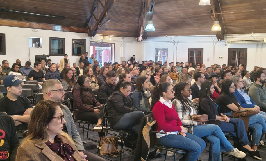 SEJU - Estado promove capacitação para os 589 novos agentes de socioeducação do Paraná