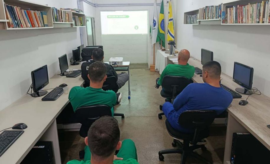 Aula Magna do Projeto A Liberdade Tem Asas leva ensino superior a mais de 400 apenados no Paraná