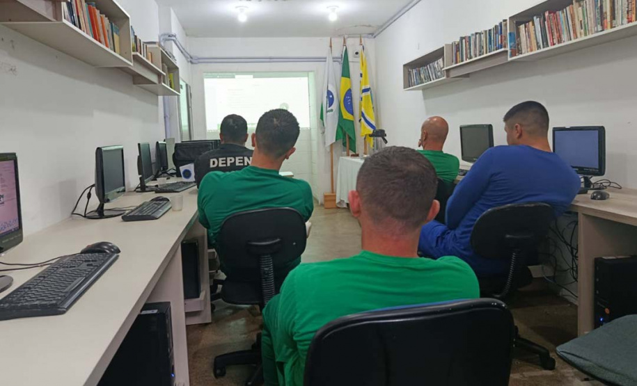 Aula Magna do Projeto A Liberdade Tem Asas leva ensino superior a mais de 400 apenados no Paraná