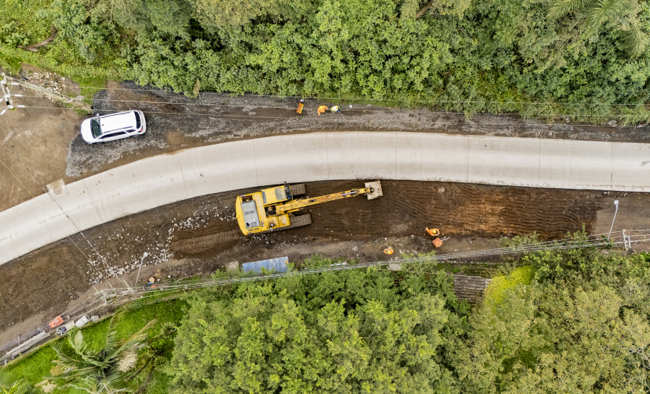 Obras de pavimentação em concreto em Antonina ultrapassam 90% de execução
