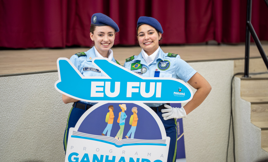 Evento reúne antigos e futuros intercambistas do Ganhando o Mundo em Ponta Grossa