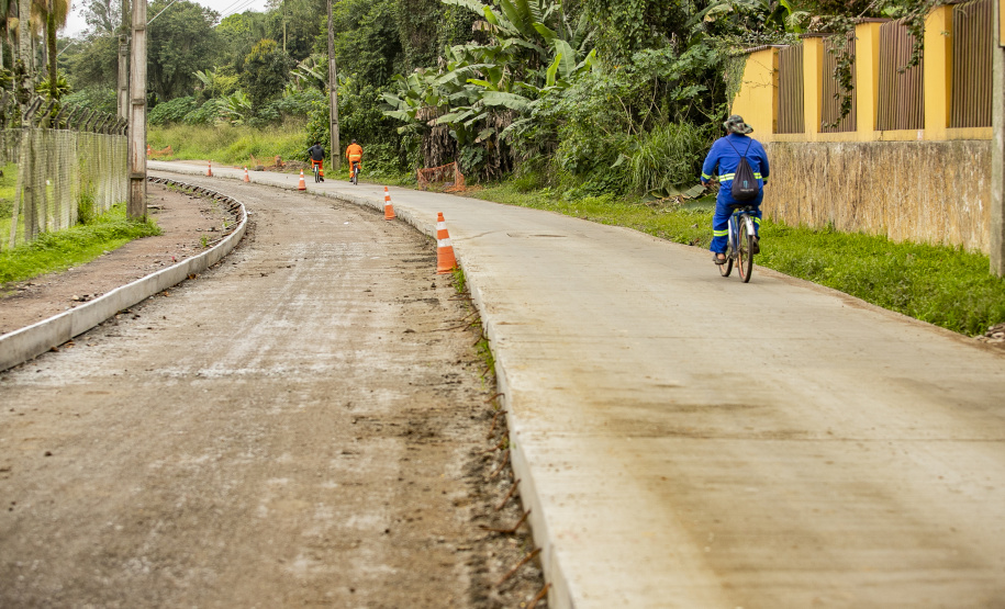 Obras de pavimentação em concreto em Antonina ultrapassam 90% de execução