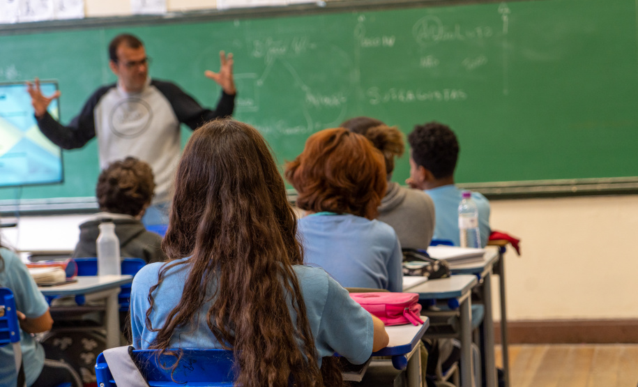 REDE ESTADUAL DE ENSINO RETORNA ÀS AULAS NESTA SEGUNDA