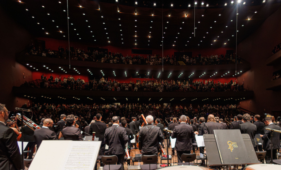 Concerto da Orquestra Sinfônica do Paraná celebra os 70 anos da pianista Analaura de Souza Pinto, uma das fundadoras da OSP