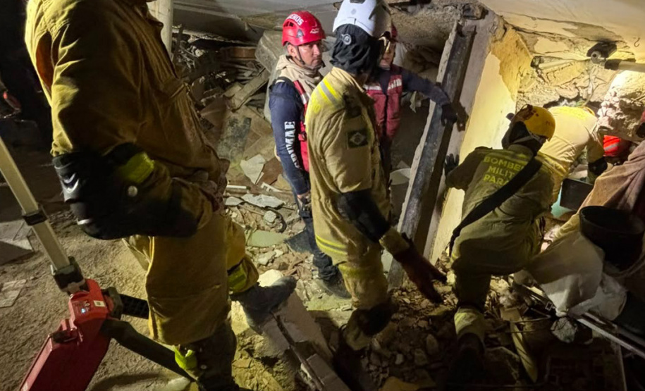 Brasil mantém força-tarefa dos bombeiros em busca de sobreviventes a dois dias do fim da janela de resgate