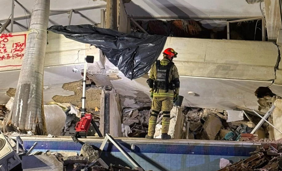 Brasil mantém força-tarefa dos bombeiros em busca de sobreviventes a dois dias do fim da janela de resgate