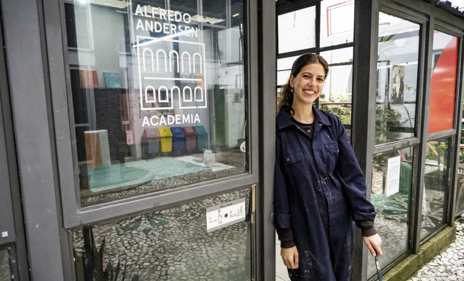 Paisagem, memória e pertencimento: Conheça Aline Bittar Künzel, nova residente artística do Museu Casa Alfredo Andersen