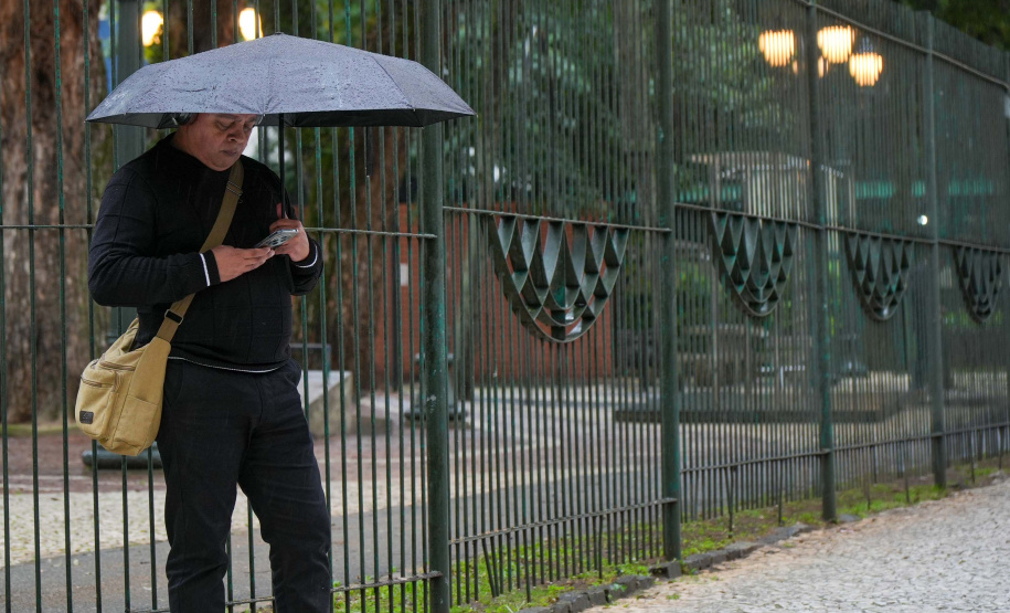 FRENTES FRIAS E SISTEMAS DE BAIXA PRESSÃO TRARÃO CHUVA ACIMA DA MÉDIA EM SETEMBRO, PREVÊ SIMEPAR