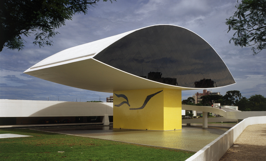 MON realiza sua 1ª mostra-homenagem, que terá como tema a artista Efigênia Rolim