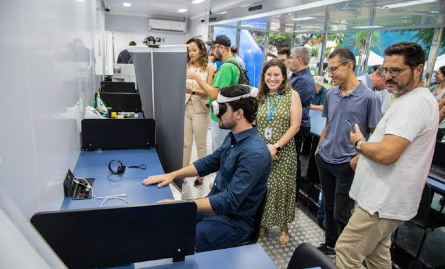 Carreta da Inovação leva experiências de tecnologia e ciência a Colombo e Assis Chateaubriand