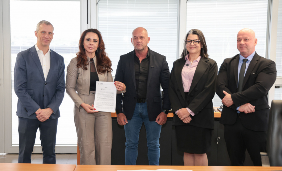 SEMIPI: Governo do Paraná e MP assinam termo de adesão à campanha “Sem Consciência, É Violência!”