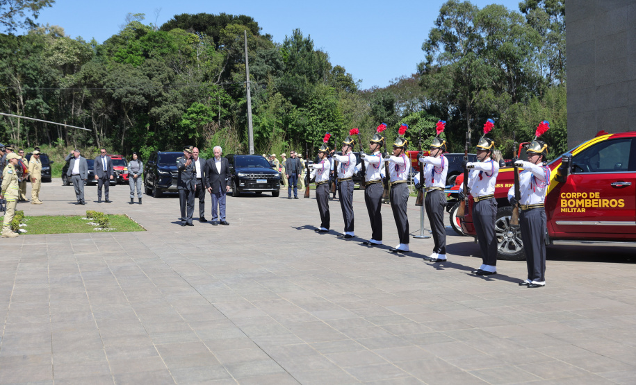 O governador Darci Piana participou nesta quinta-feira (8) do Aniversario bombeiros no Guatupê