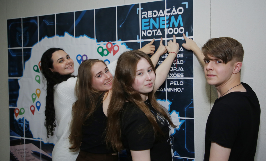 Estudantes da rede estadual participam de imersão sobre redação em preparação para o Enem