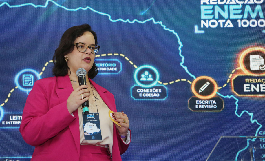 Estudantes da rede estadual participam de imersão sobre redação em preparação para o Enem