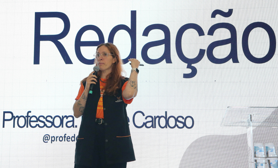 Estudantes da rede estadual participam de imersão sobre redação em preparação para o Enem