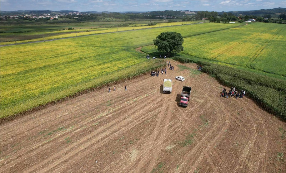 Colégios agrícolas do Paraná recebem drones para aulas práticas