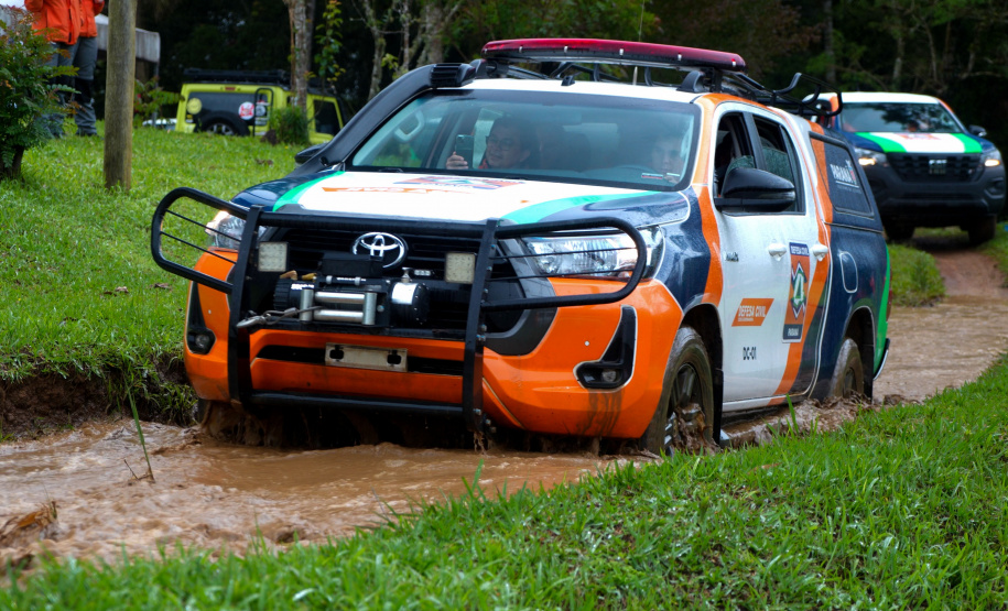 Defesa Civil - treinamento veículos 4X4