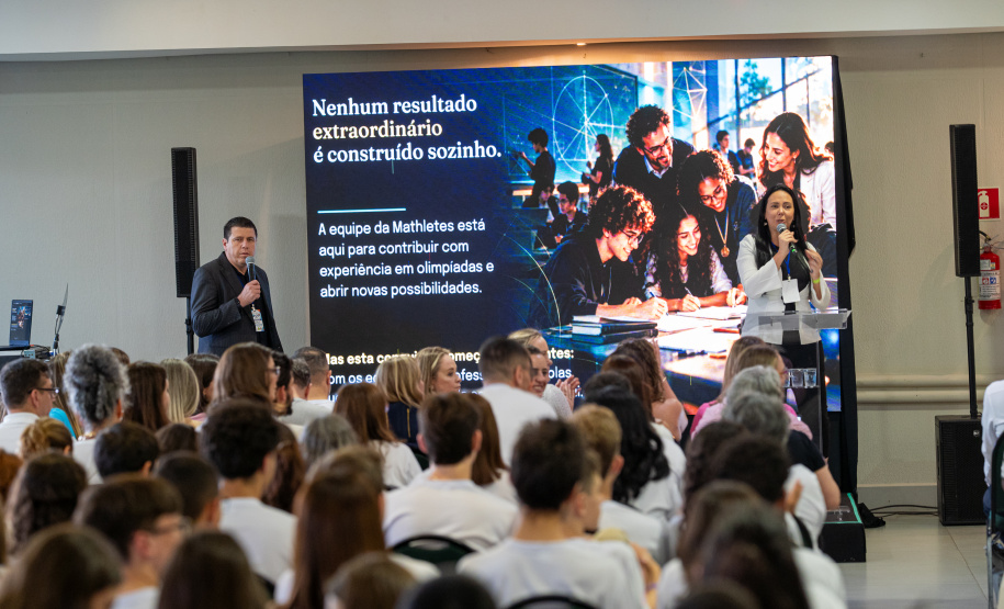 Estudantes da rede estadual participam de imersão preparatória para Olimpíada Brasileira de Matemática