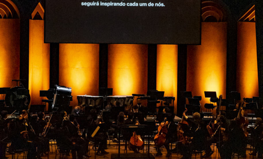 Orquestra Sinfônica do Paraná homenageia Roberto Tibiriçá em concerto que antecede apresentações na China