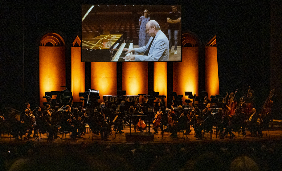 Orquestra Sinfônica do Paraná homenageia Roberto Tibiriçá em concerto que antecede apresentações na China