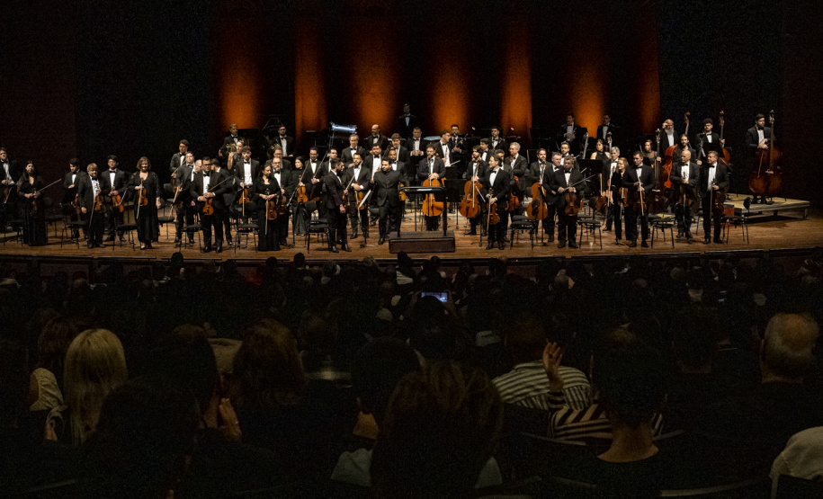 Orquestra Sinfônica do Paraná homenageia Roberto Tibiriçá em concerto que antecede apresentações na China