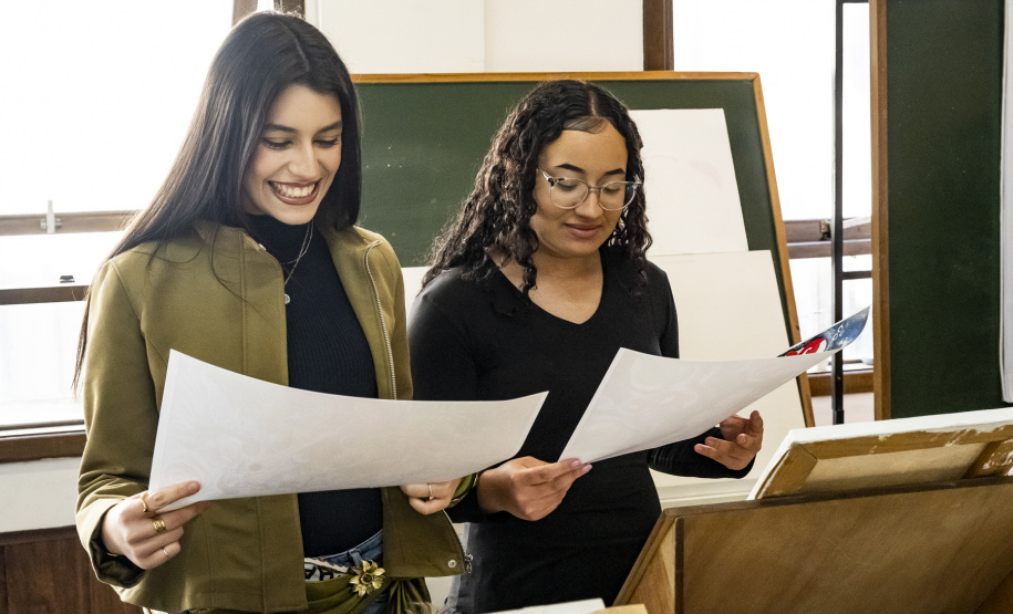 Alunos do Centro Juvenil de Artes Plásticas são classificados em concurso da Polônia