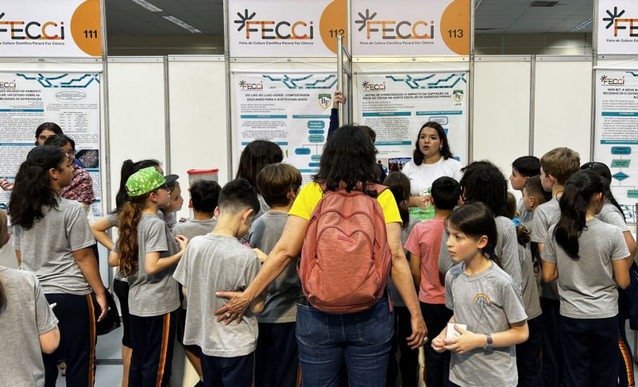 FECCI 2026 reunirá milhares de estudantes em um grande encontro de ciência em Curitiba