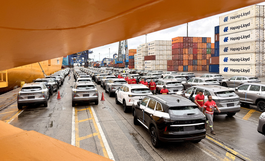 Porto de Paranaguá lidera movimentação nacional de veículos em setembro