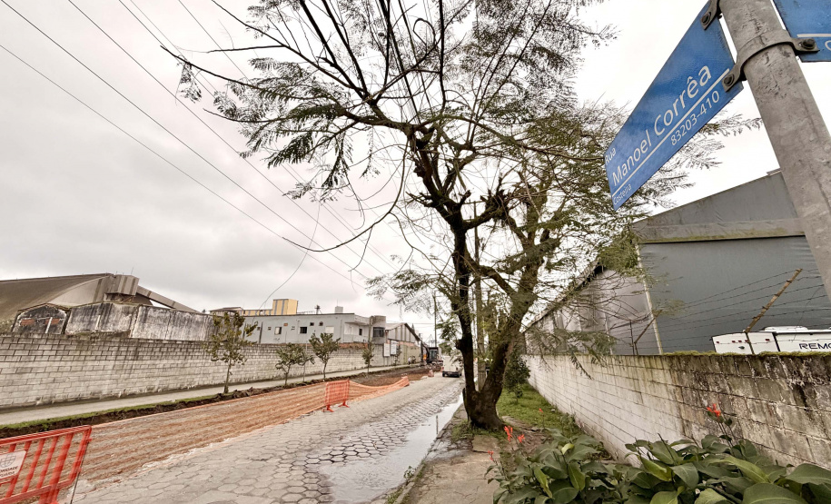 Portos do Paraná avança com obras de pavimentação em Paranaguá