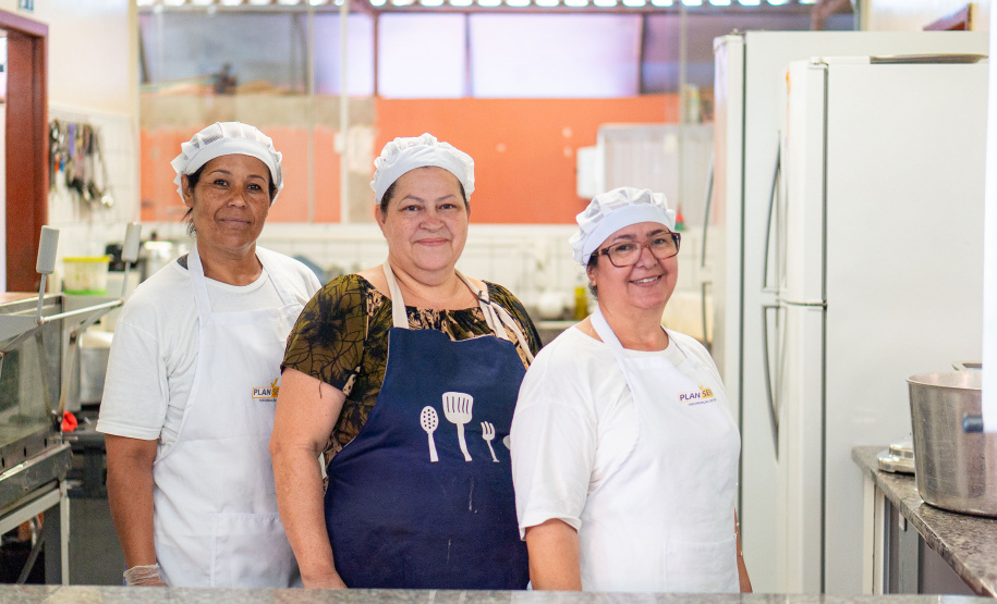 No Dia da Merendeira, Paraná valoriza trabalho de 7,9 mil profissionais da alimentação escolar