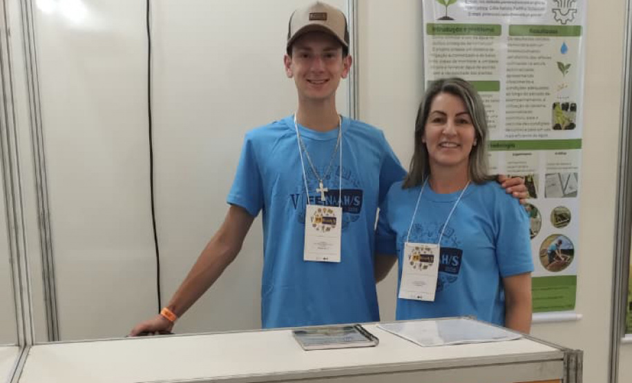 Aluno cria estufa inteligente com irrigação automática e planeja ampliar projeto para agricultura familiar