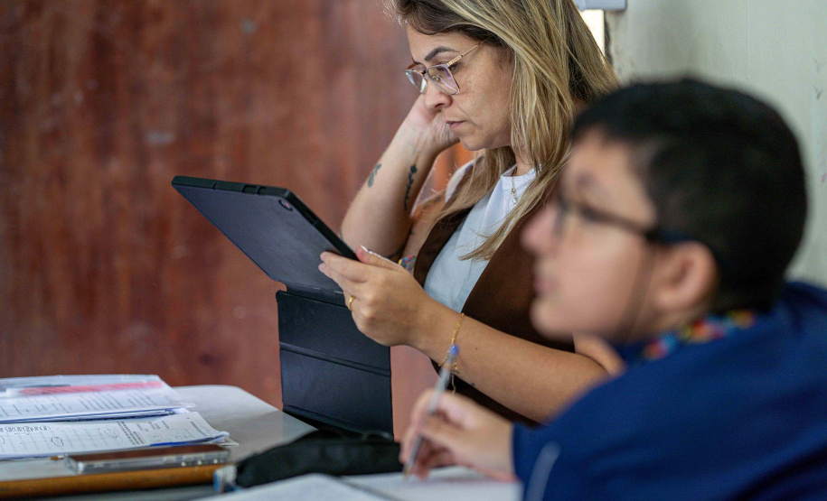 Bets, escala 6x1 e SUS: professores da rede estadual apontam possíveis temas da redação do Enem 2026