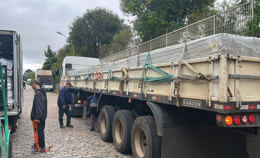 DEFESA CIVIL - Estado destina 5.200 telhas para Laranjeiras do Sul afetado por vendaval