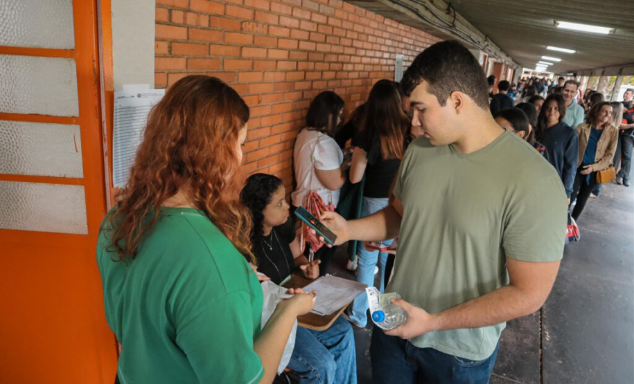 Vestibular 2027 da UEL tem provas no final de semana em Londrina para 18.486 candidatos