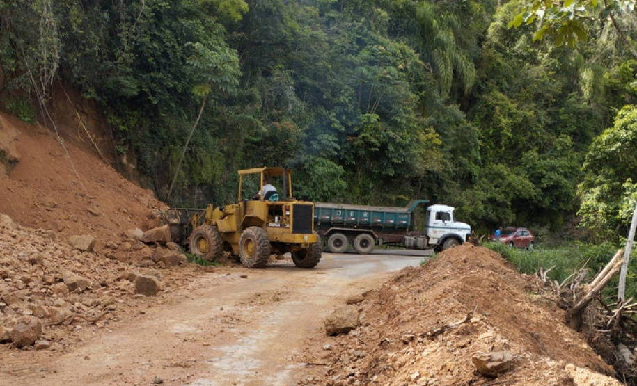 DER/PR alerta para interdições em rodovias estaduais