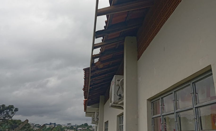 Unidades educacionais danificadas por temporal são reconstruídas com mão de obra prisional em Laranjeiras do Sul