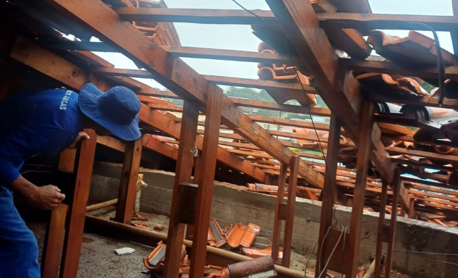 Unidades educacionais danificadas por temporal são reconstruídas com mão de obra prisional em Laranjeiras do Sul
