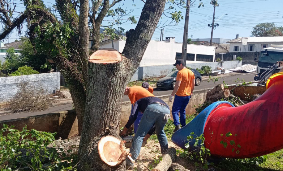 Unidades educacionais danificadas por temporal são reconstruídas com mão de obra prisional em Laranjeiras do Sul