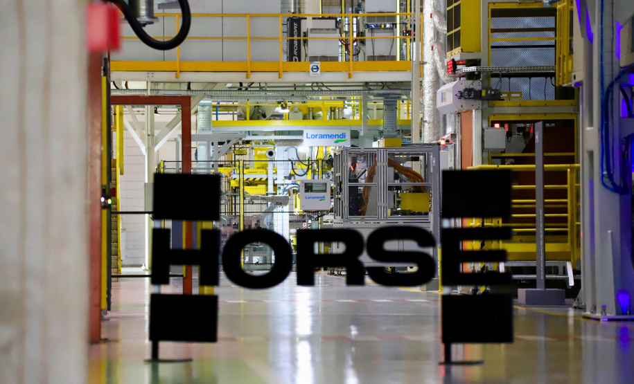 HORSE POWERTRAIN VICE