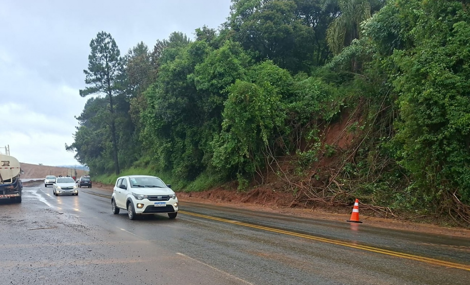 Estado trabalha na desobstrução de rodovias estaduais