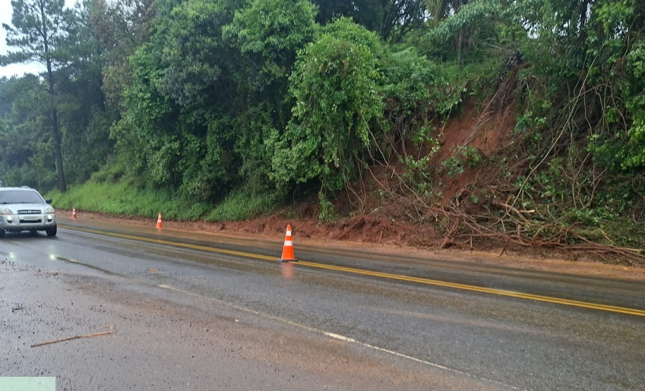 Estado trabalha na desobstrução de rodovias estaduais