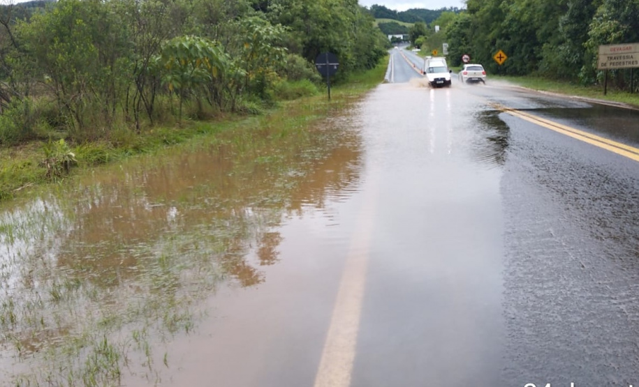 Estado trabalha na desobstrução de rodovias estaduais