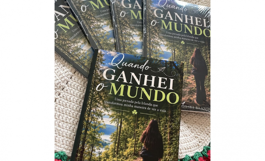 Estudante da rede estadual lança livro sobre intercâmbio na Irlanda e inspira no Dia Nacional do Livro